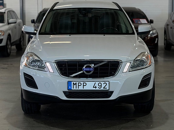 Volvo XC60 3 of 27