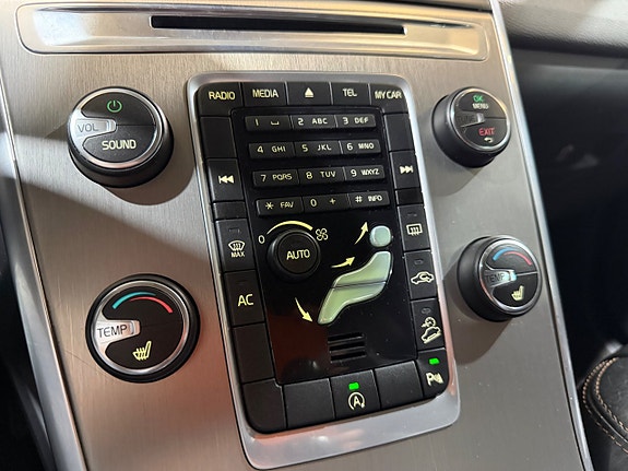 Volvo XC60 19 of 27
