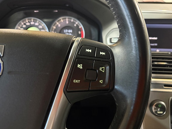 Volvo XC60 23 of 27