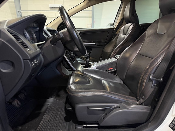 Volvo XC60 13 of 27
