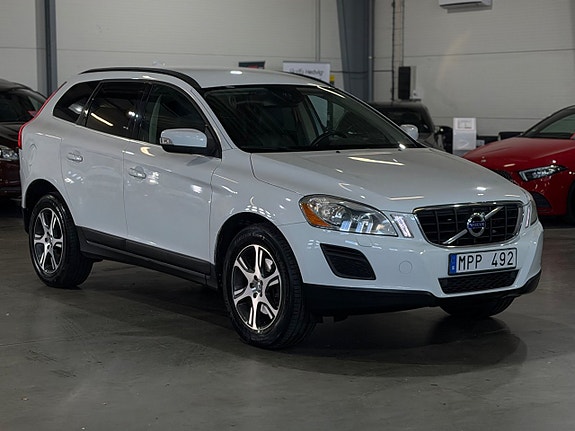 Volvo XC60 5 of 27