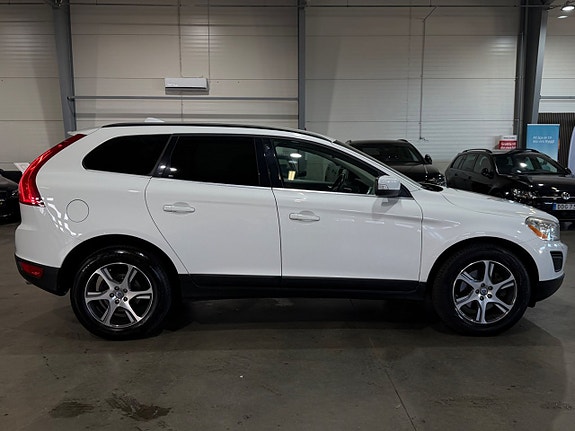 Volvo XC60 7 of 27