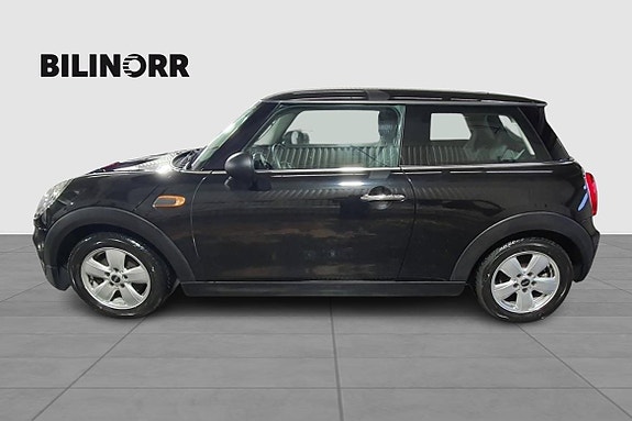 MINI One 2 of 22