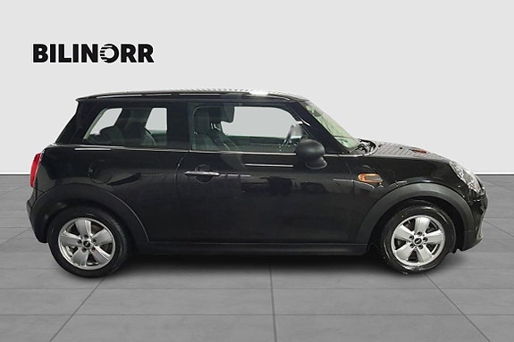 MINI One 7 of 22