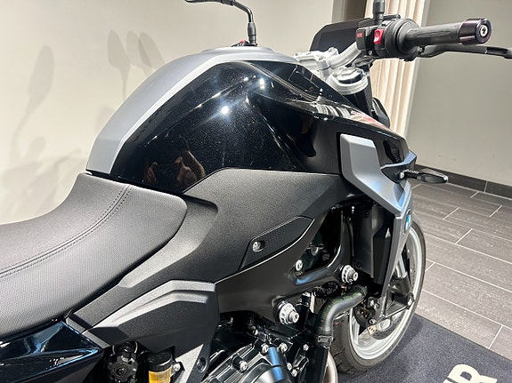 BMW F900R 131mil/Nyservad/Connectivity 900 R Euro 5 11 of 15