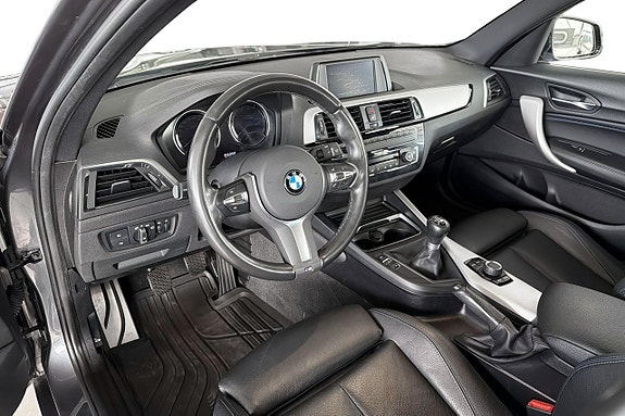 BMW 118i 9 of 11