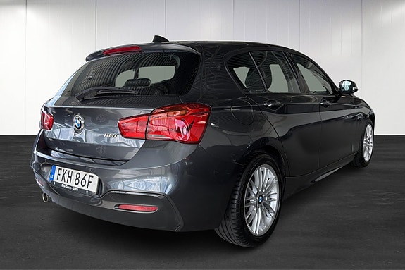 BMW 118i 4 of 11