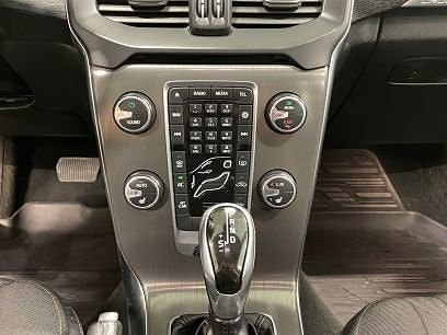 Volvo V40 Cross Country 17 of 20