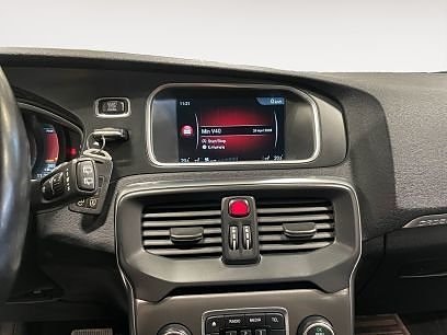 Volvo V40 Cross Country 16 of 20