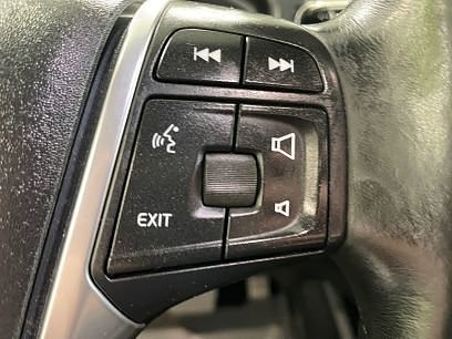 Volvo V40 Cross Country 14 of 20