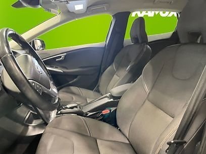 Volvo V40 Cross Country 10 of 20