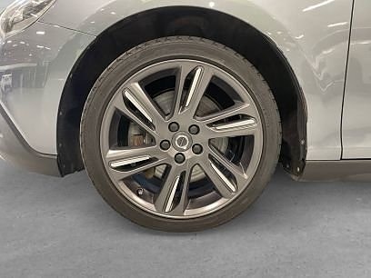 Volvo V40 Cross Country 9 of 20