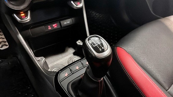 Kia Picanto 17 of 20