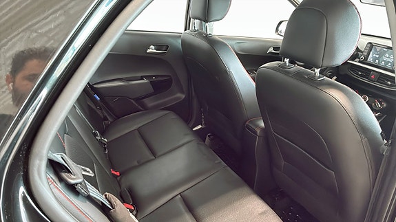 Kia Picanto 18 of 20