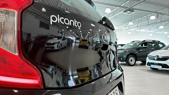 Kia Picanto 20 of 20