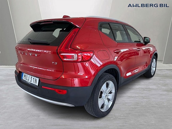 Volvo XC40 6 of 14