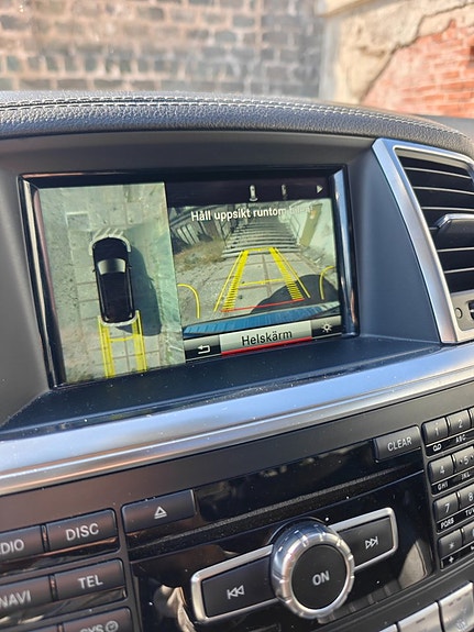 Mercedes-Benz GL350 27 of 30