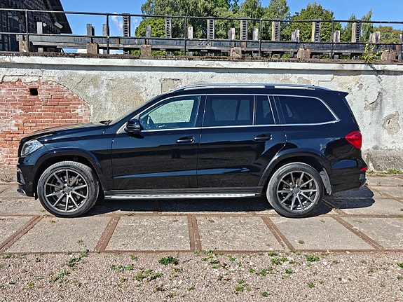Mercedes-Benz GL350 2 of 30