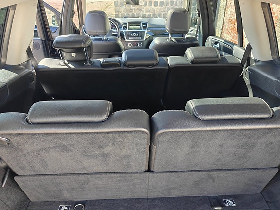 Mercedes-Benz GL350 12 of 30