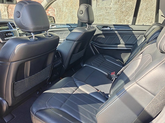 Mercedes-Benz GL350 11 of 30