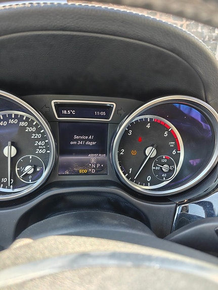 Mercedes-Benz GL350 30 of 30