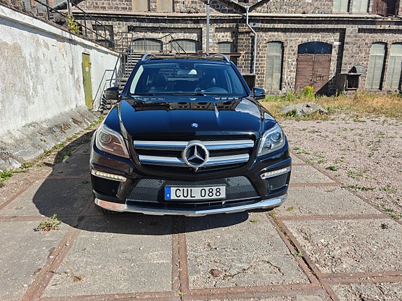 Mercedes-Benz GL350 7 of 30