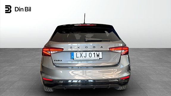 Skoda Fabia 5 of 13