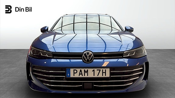 Volkswagen Passat 4 of 14
