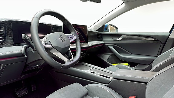 Volkswagen Passat 7 of 14