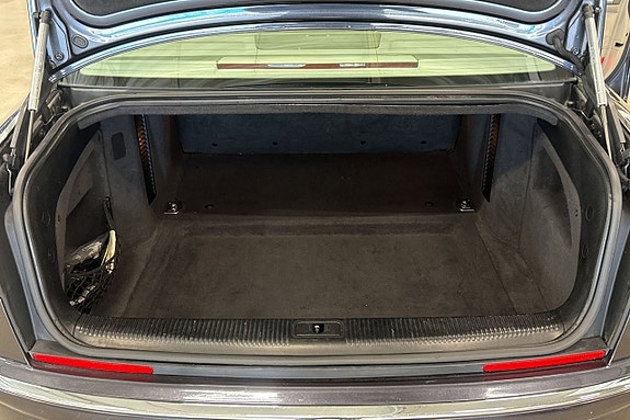 Audi A8 25 of 25