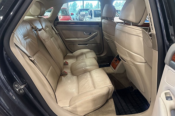 Audi A8 21 of 25
