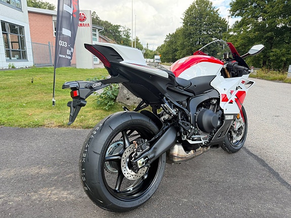 Yamaha R9 70TH Anniversary 5 of 11