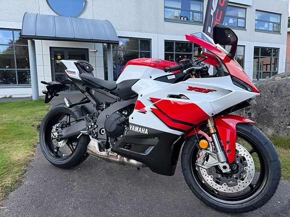 Yamaha R9 70TH Anniversary 3 of 11