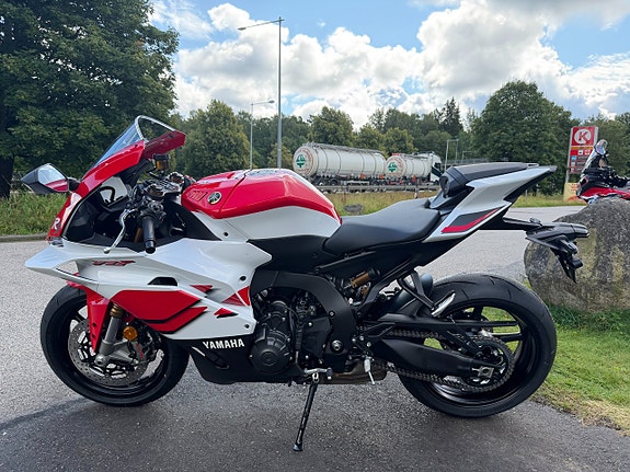 Yamaha R9 70TH Anniversary 6 of 11
