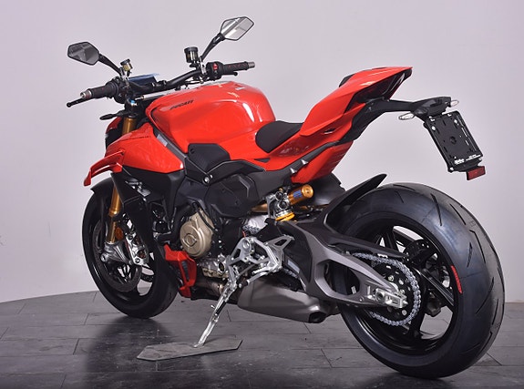 Ducati Streetfighter V4S 1 ex till kanonpris! Spara 39.100:- /omgående lev! 5 of 14