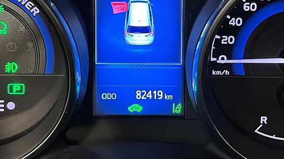 Toyota Auris 23 of 23