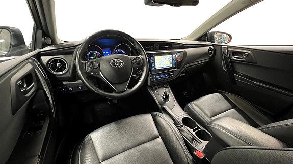 Toyota Auris 8 of 23
