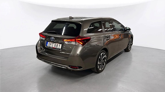 Toyota Auris 4 of 23