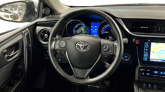 Toyota Auris 9 of 23