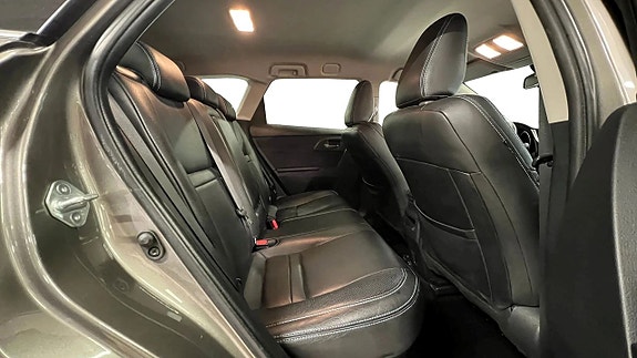 Toyota Auris 14 of 23