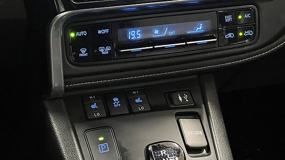 Toyota Auris 21 of 23