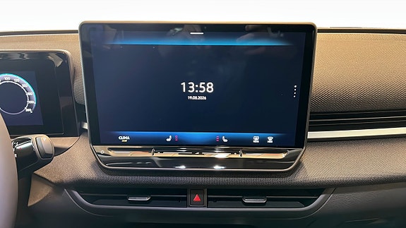 Volkswagen T-Roc 9 of 13