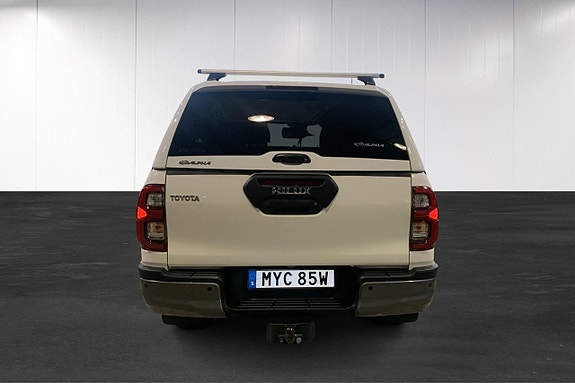 Toyota HiLux 11 of 12