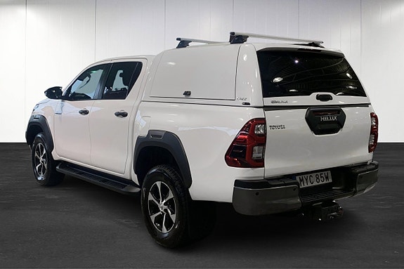 Toyota HiLux 3 of 12