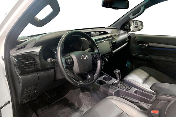Toyota HiLux 8 of 12