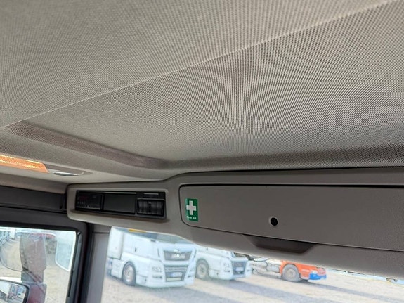 Scania P220B4X2NB Serie 4001 12 of 17