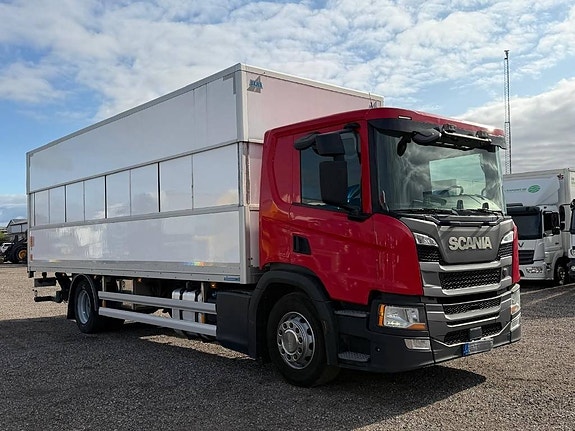 Scania P220B4X2NB Serie 4001 2 of 17