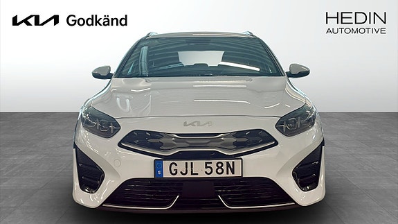 Kia Ceed 2 of 18