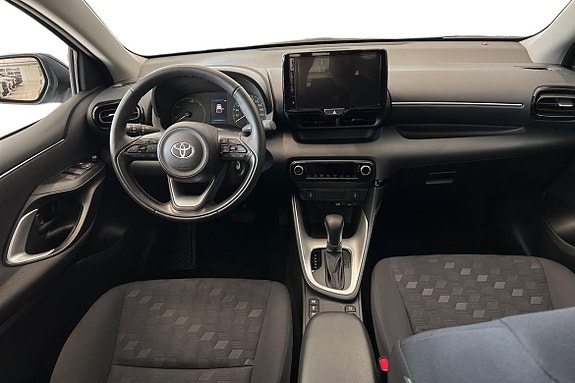 Toyota Yaris 10 of 21