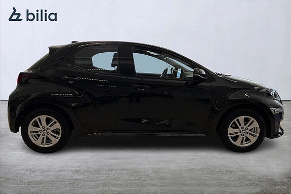 Toyota Yaris 18 of 21